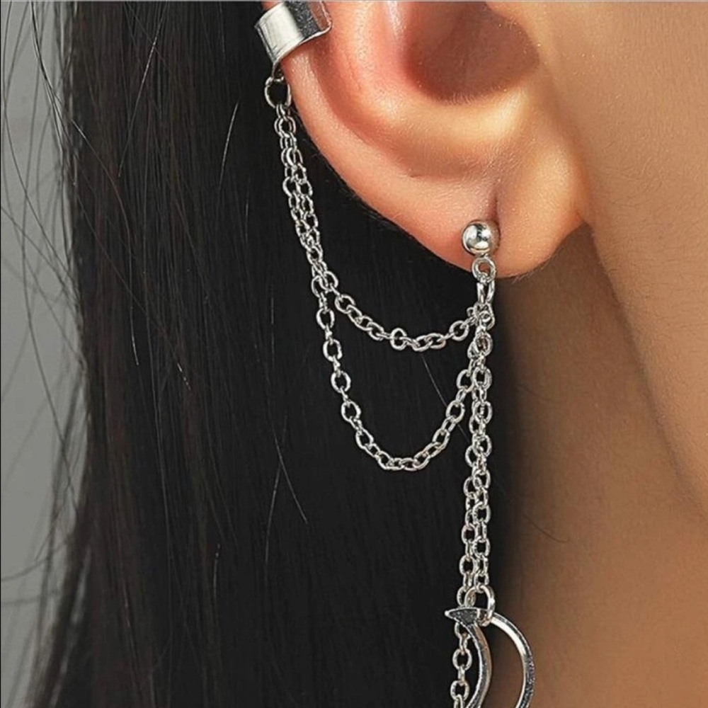 Moon & Star Ear Cuff And Chain
Stud Earring